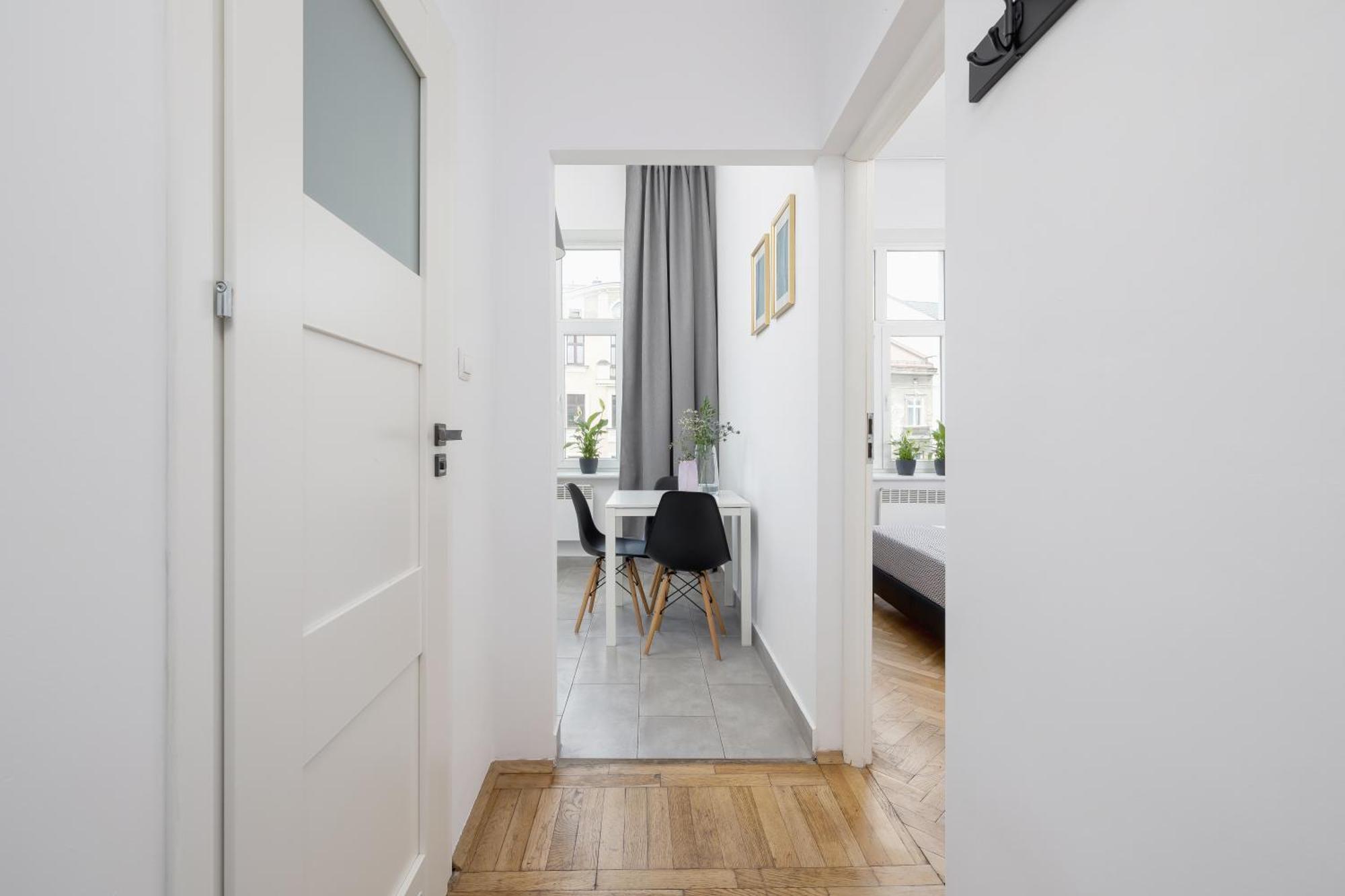 1-Bedroom Apartment - 65 Dluga Street 克拉科夫 外观 照片