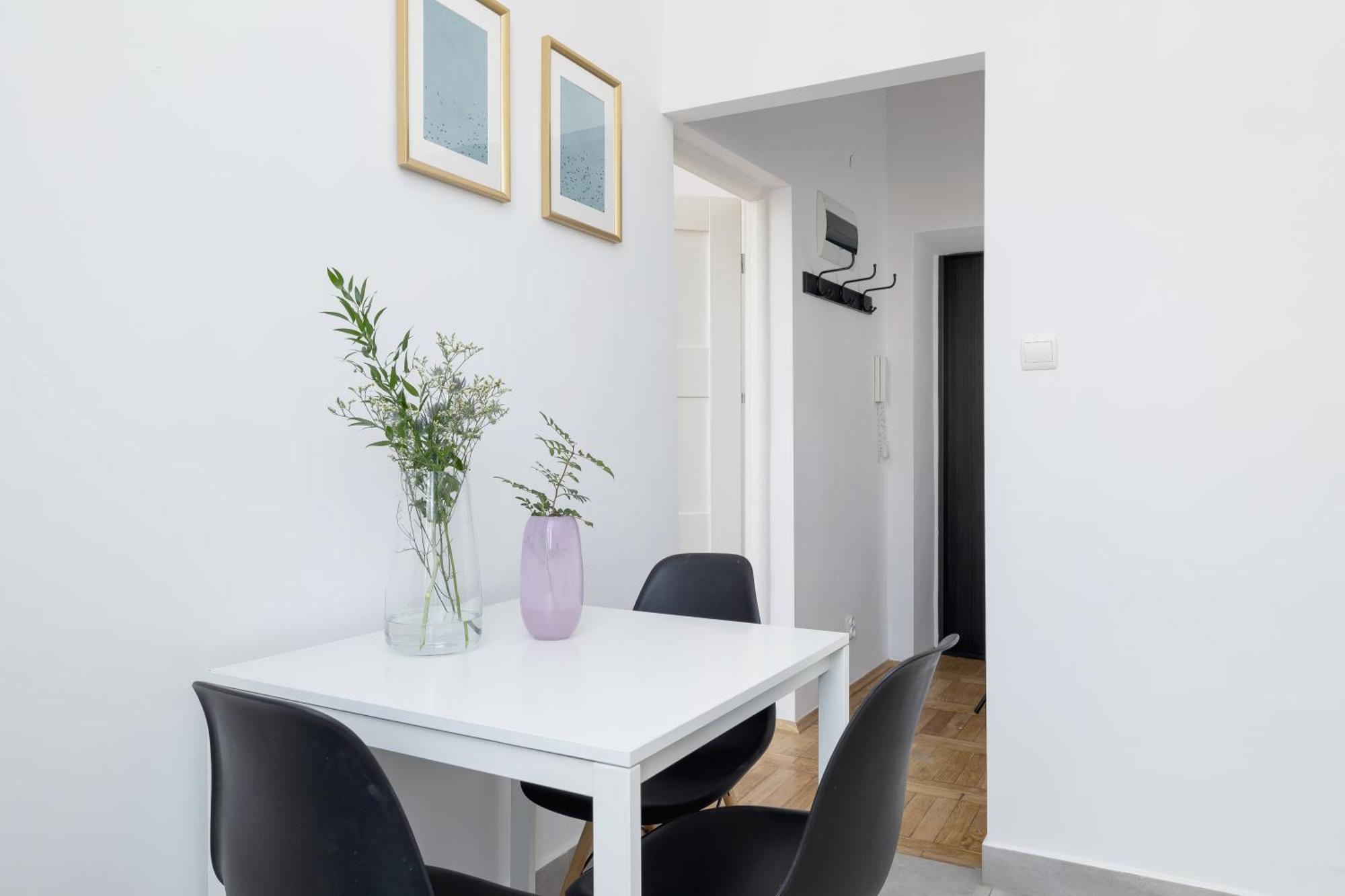 1-Bedroom Apartment - 65 Dluga Street 克拉科夫 外观 照片