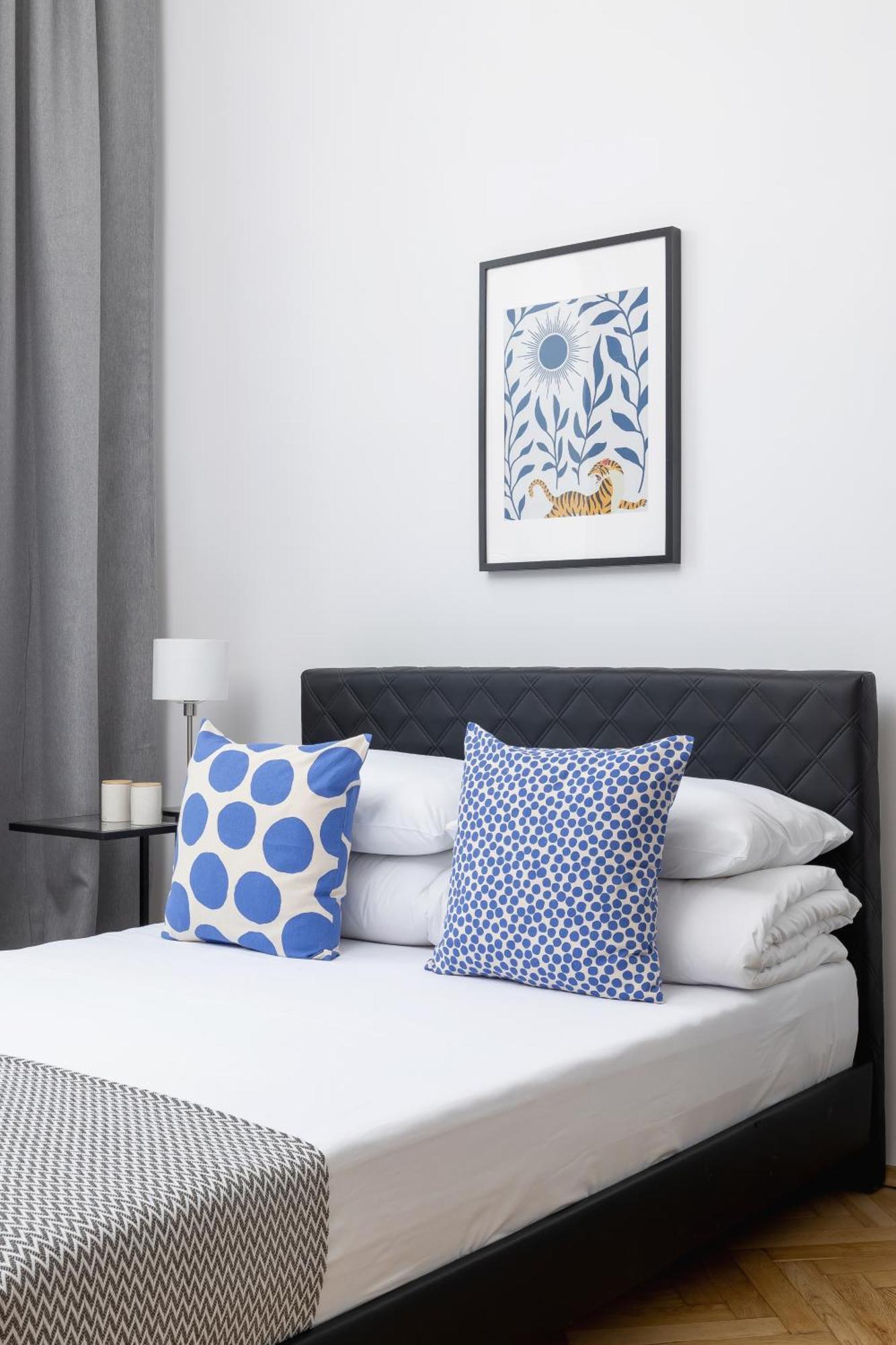 1-Bedroom Apartment - 65 Dluga Street 克拉科夫 外观 照片